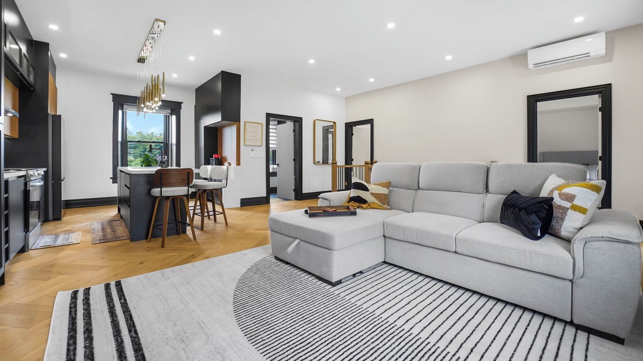 Photo of Livingroom in Salem