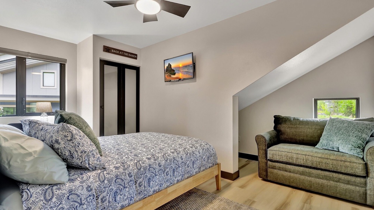 Photo of Bedroom in Huffman - O' Malley