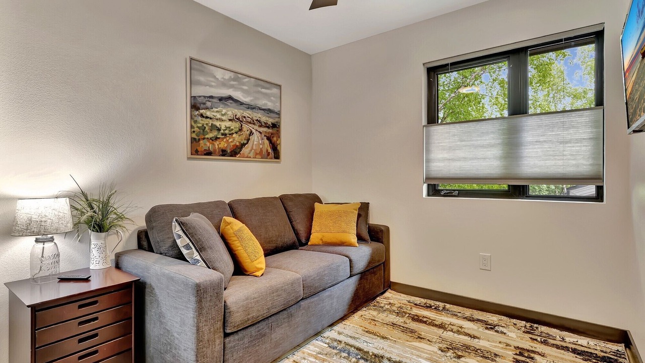 Photo of Livingroom in Huffman - O' Malley