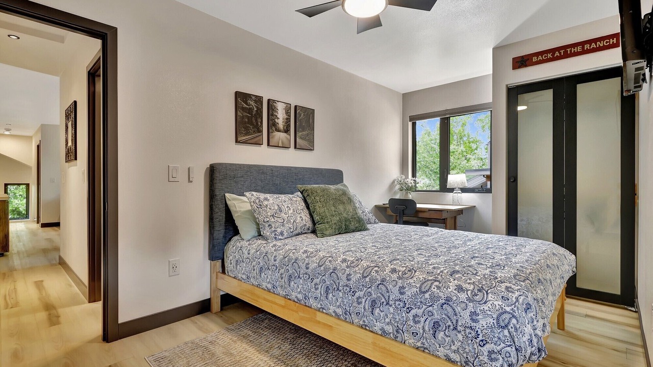 Photo of Bedroom in Huffman - O' Malley