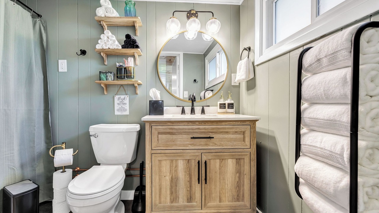 Photo of Bathroom in Lakewood