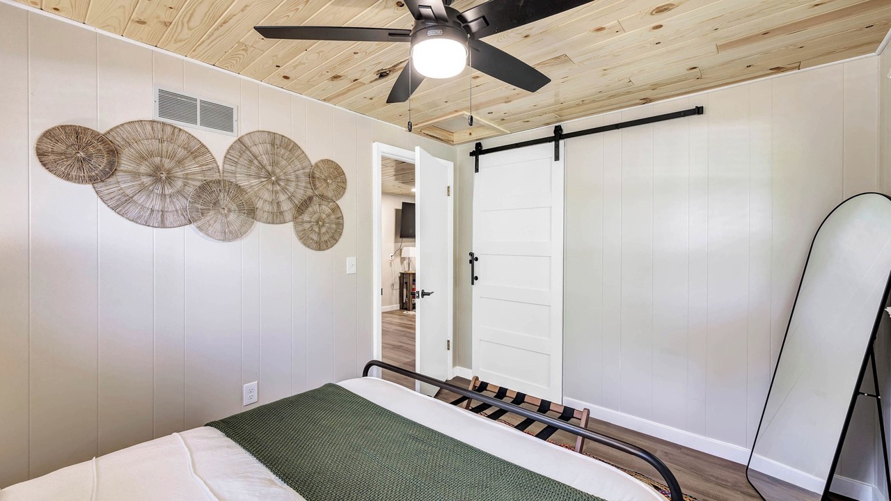 Photo of Bedroom in Lakewood