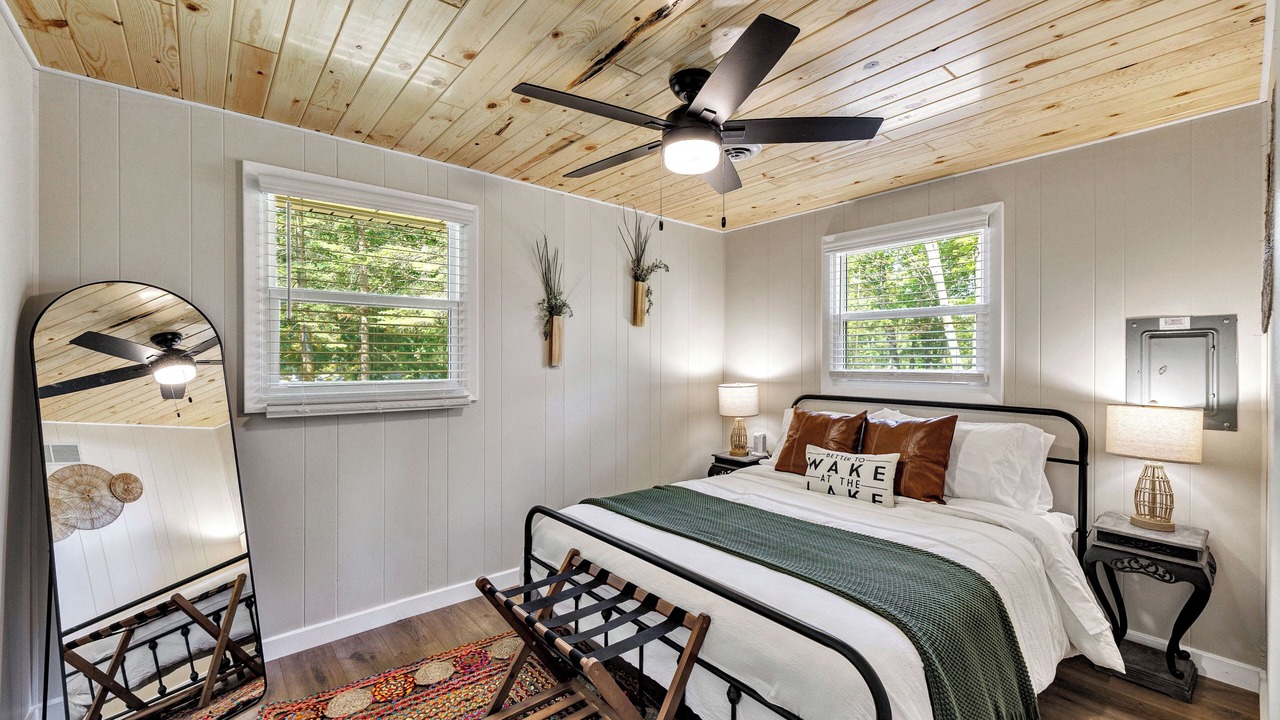 Photo of Bedroom in Lakewood