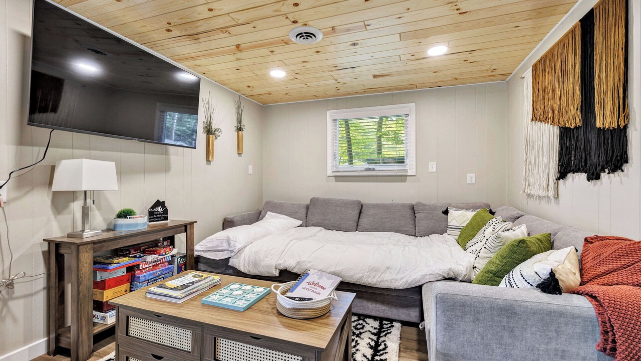 Photo of Livingroom in Lakewood