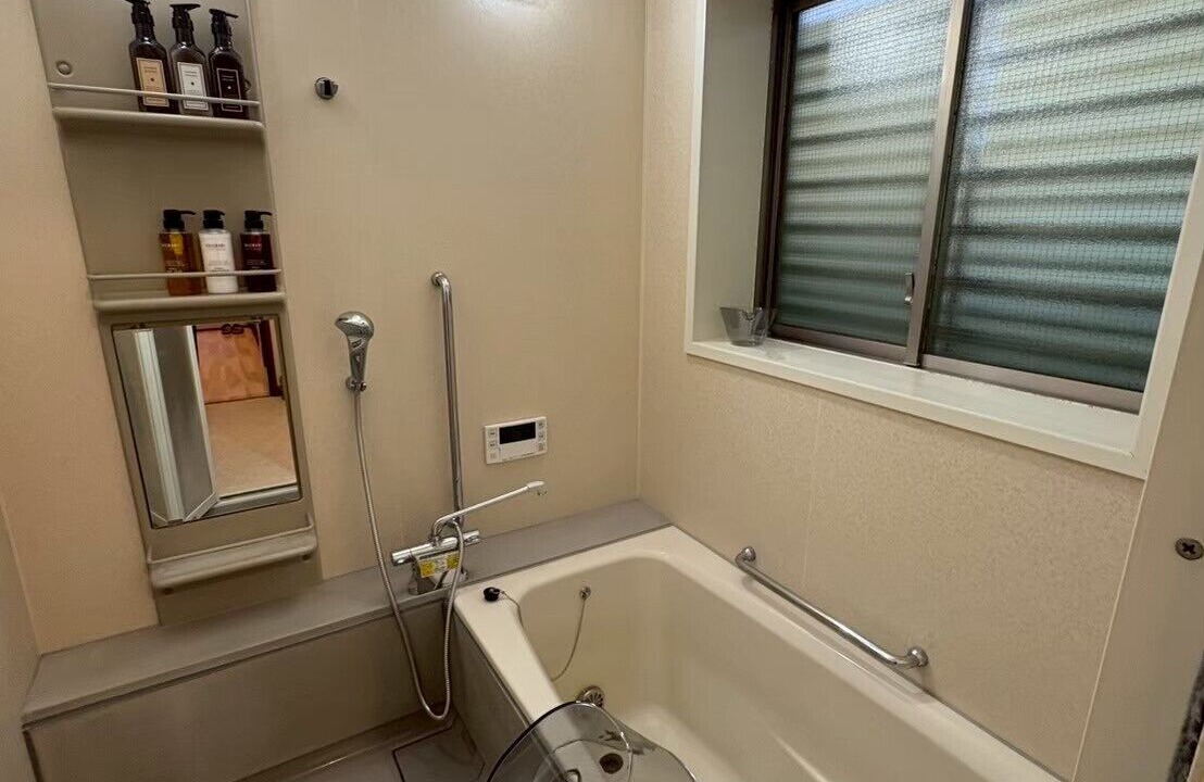 Photo of Bathroom in Kuwana