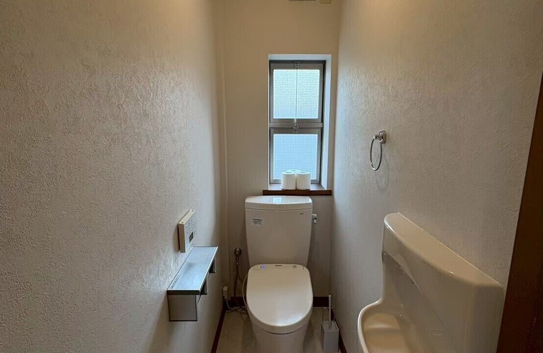 Photo of Bathroom in Kuwana