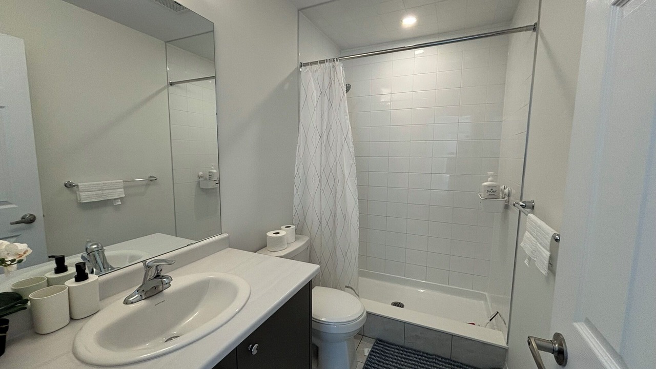 Photo of Bathroom in Caledonia