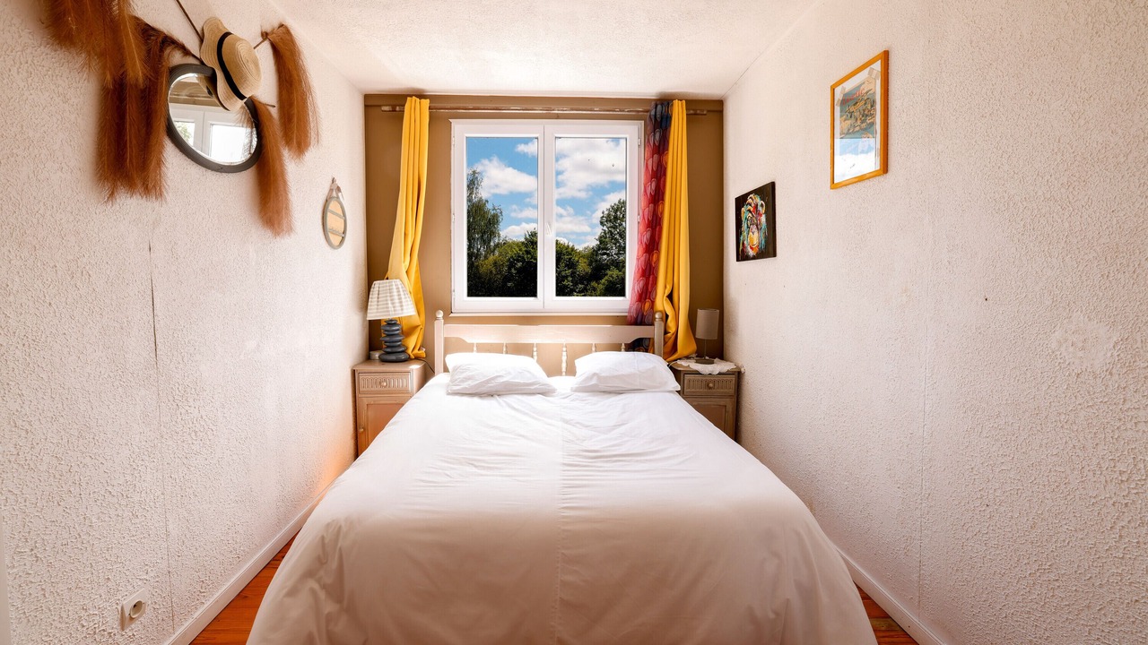 Photo of Bedroom in Cleguerec
