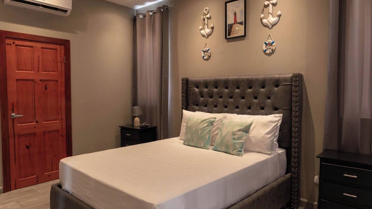 Photo of Bedroom in Dixon Cove