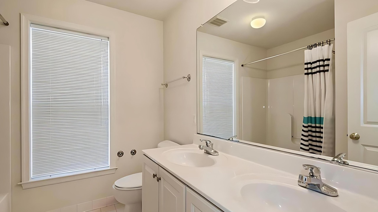 Photo of Bathroom in Woodmore