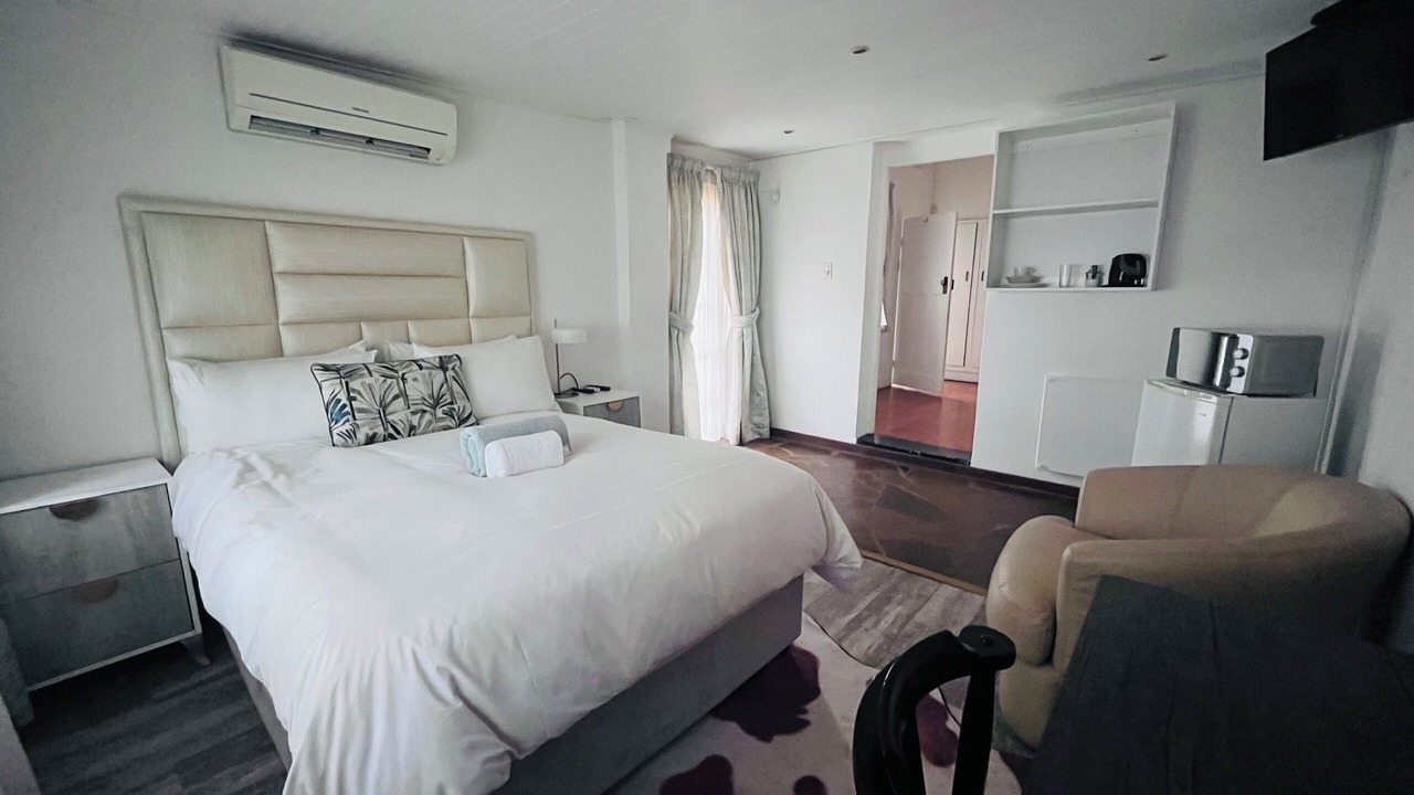 Photo of Bedroom in Selborne