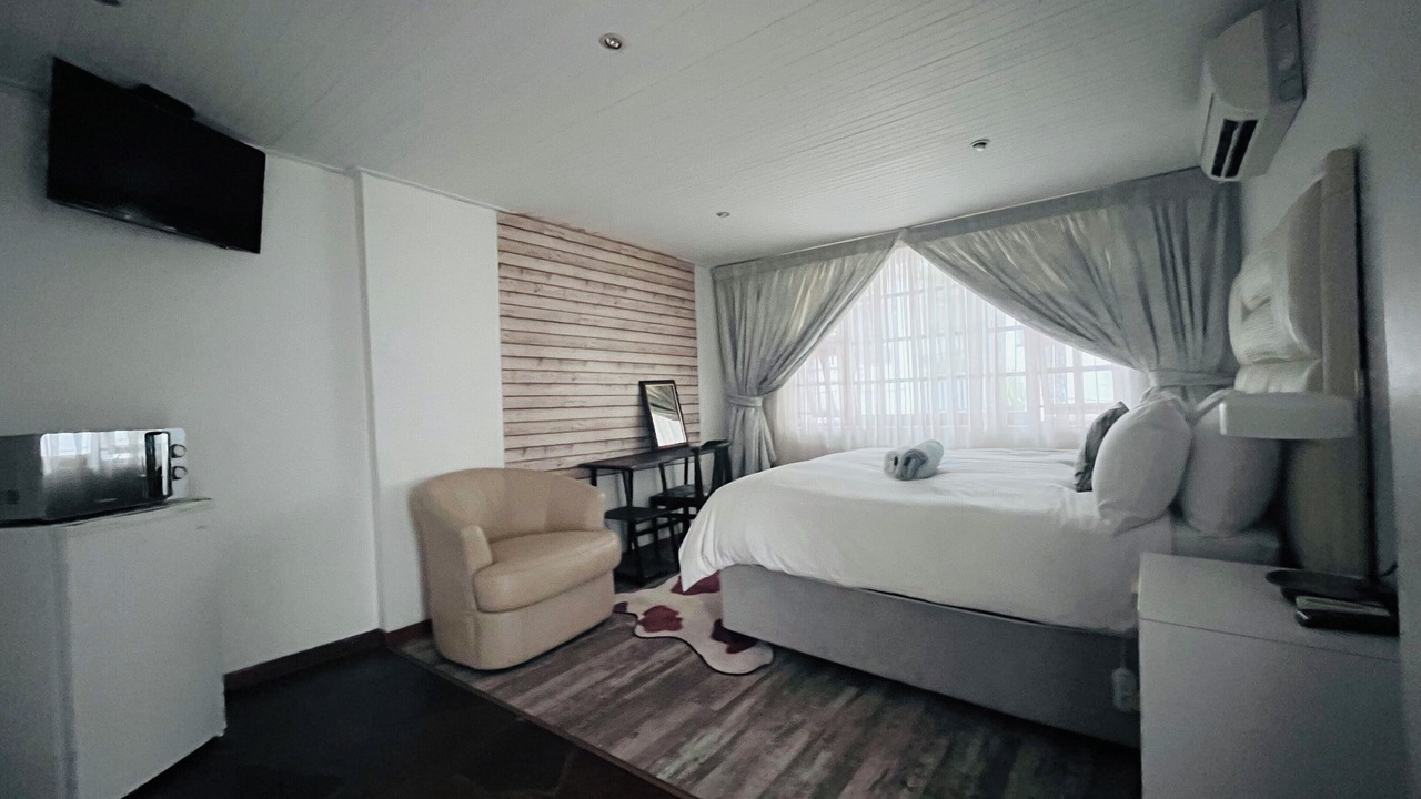 Photo of Bedroom in Selborne