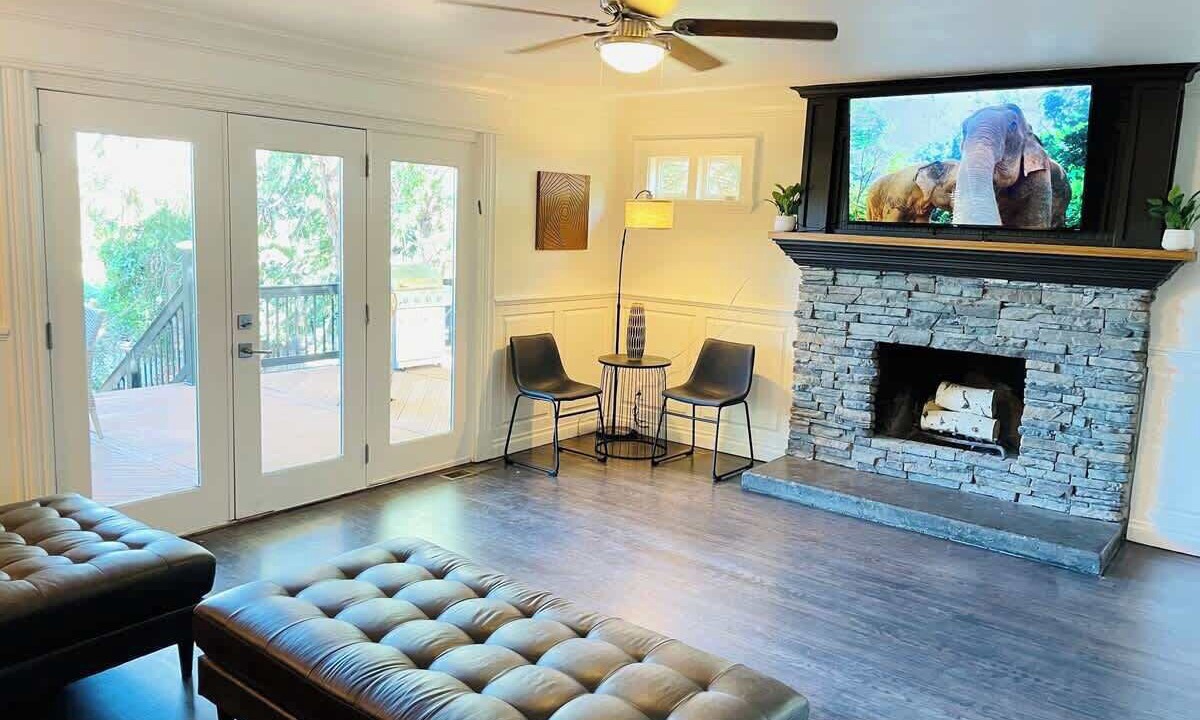 Photo of Livingroom in West University