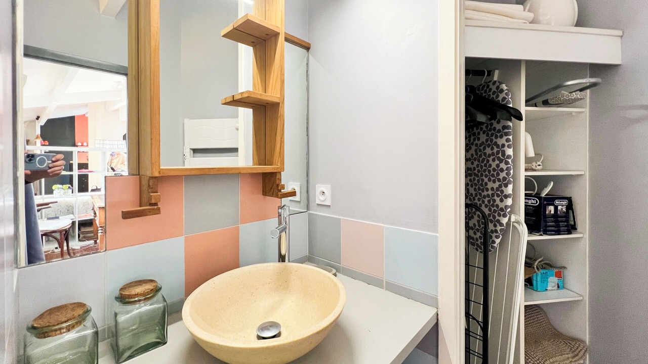 Photo of Bathroom in Bordeaux Golden Triangle