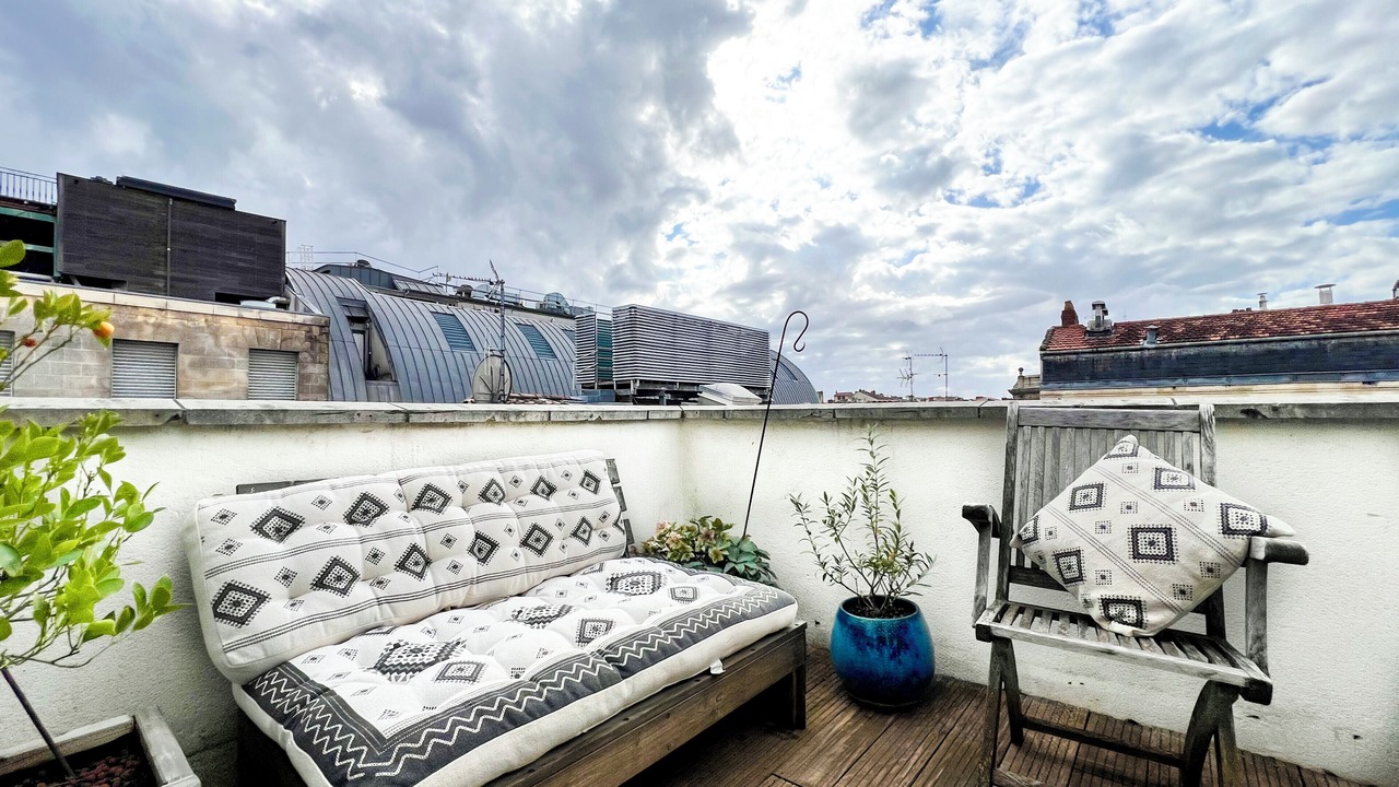 Photo of Patio Balcony in Bordeaux Golden Triangle