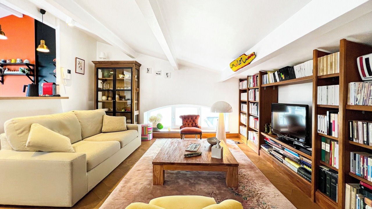 Photo of Livingroom in Bordeaux Golden Triangle