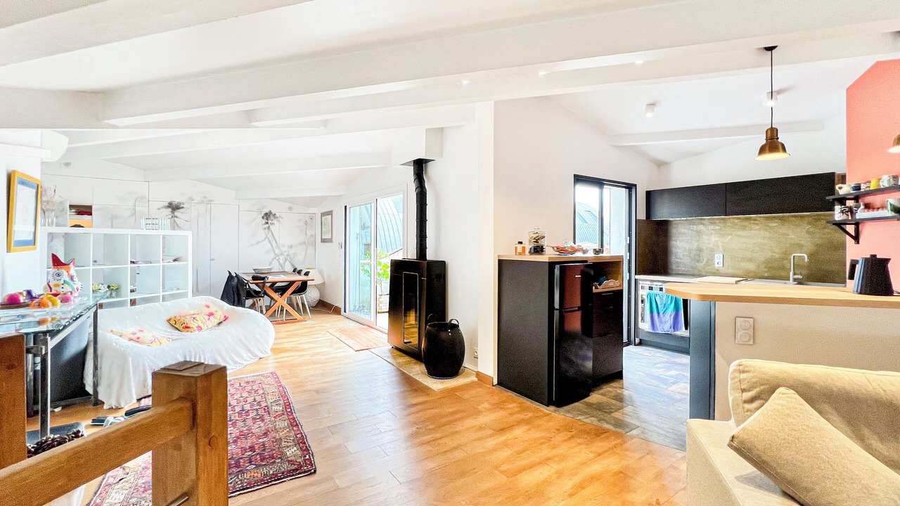 Photo of Livingroom in Bordeaux Golden Triangle