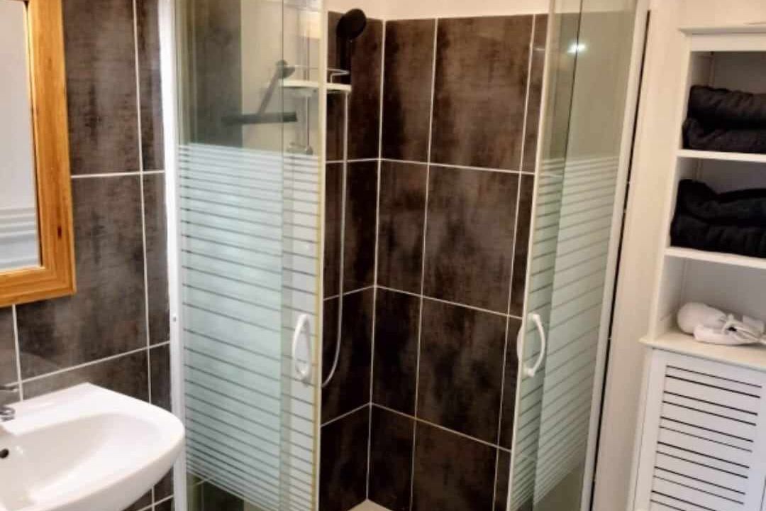 Photo of Bathroom in Plounevez-Lochrist