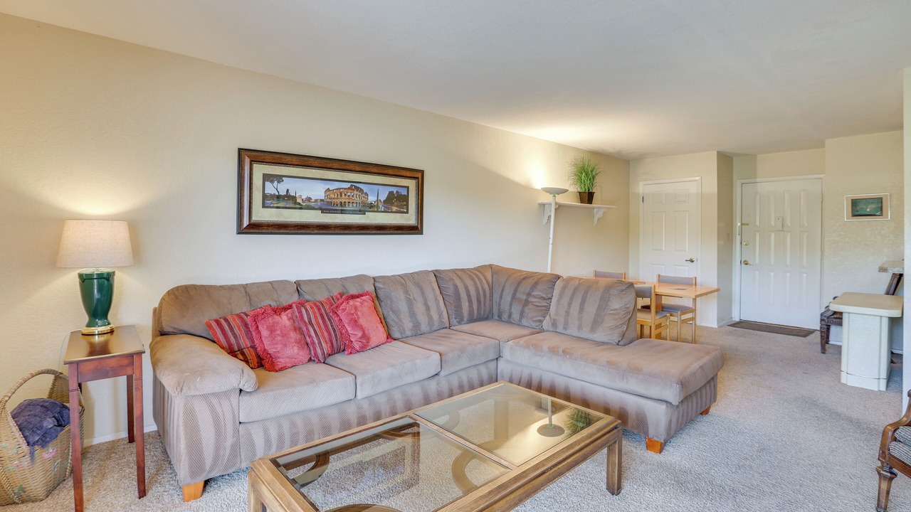 Photo of Livingroom in McCormick Ranch