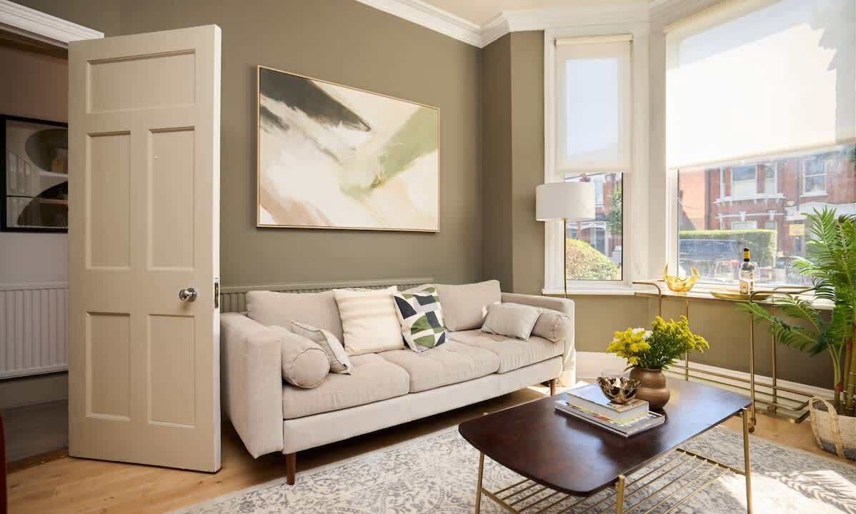 Photo of Livingroom in Harlesden