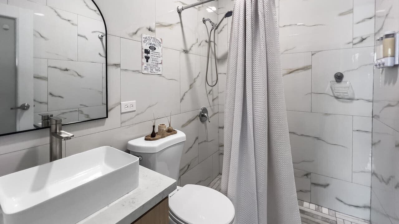 Photo of Bathroom in Islote