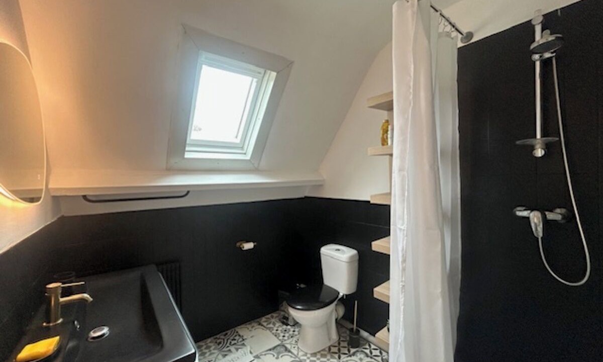 Photo of Bathroom in Bretteville-sur-Odon