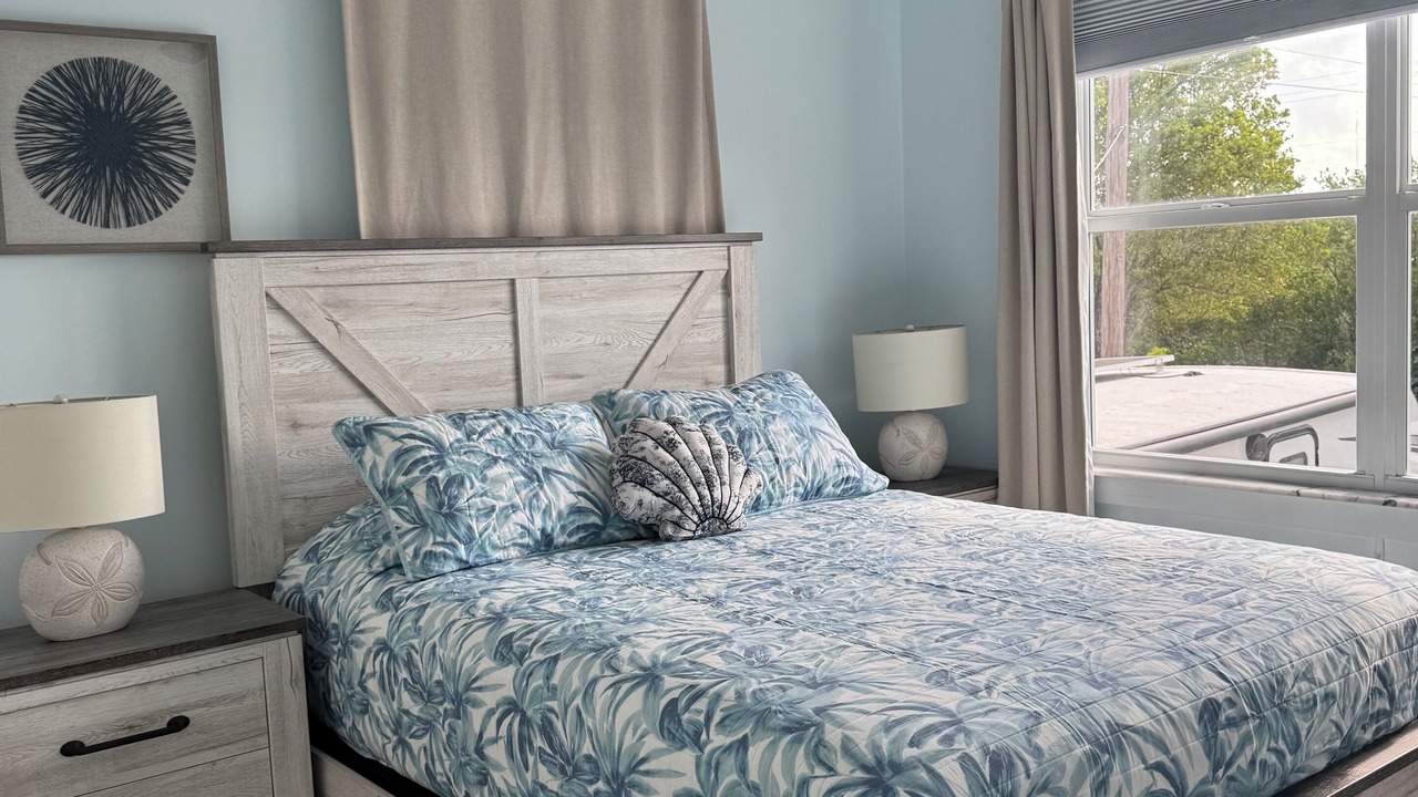 Photo of Bedroom in Big Pine Key