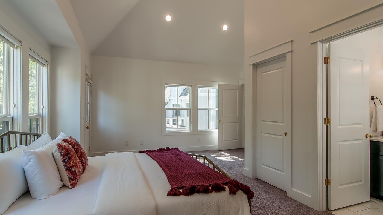 Photo of Bedroom in Shelby Hills