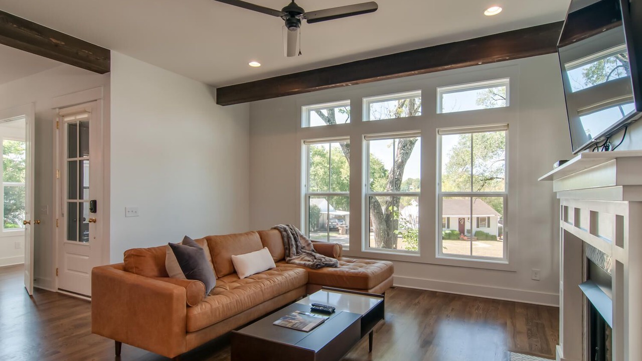 Photo of Livingroom in Shelby Hills