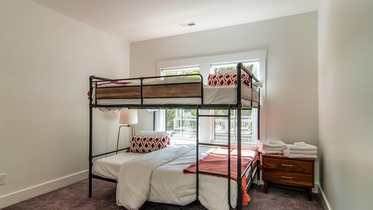 Photo of Bedroom in Shelby Hills