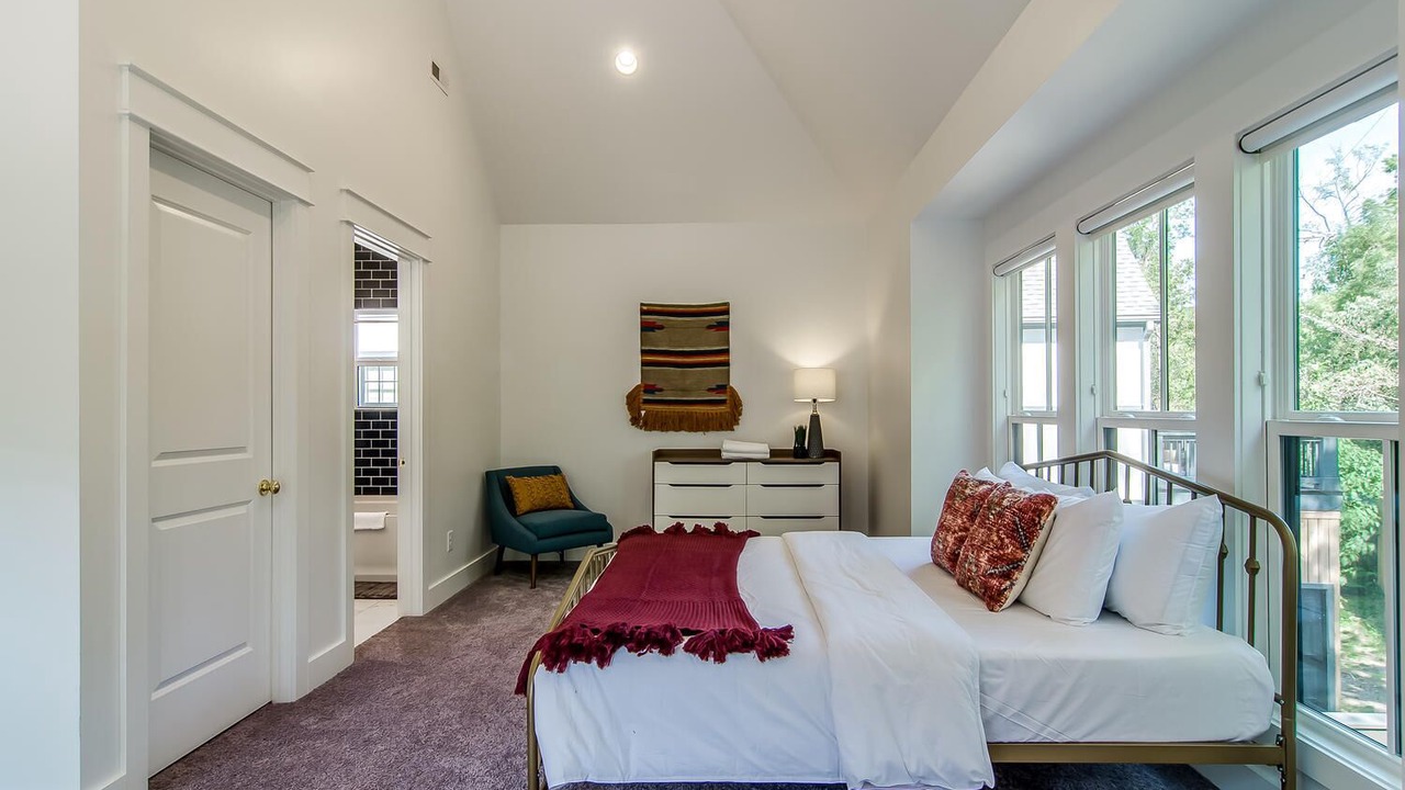 Photo of Bedroom in Shelby Hills