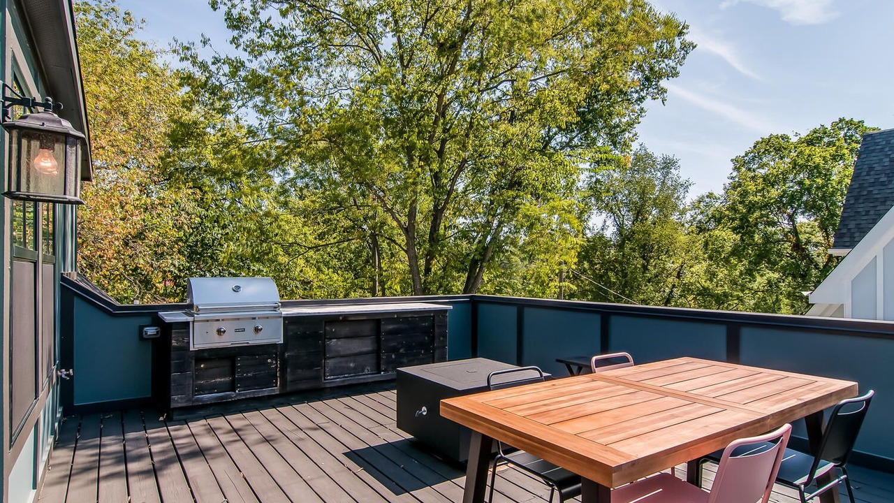 Photo of Outdoor in Shelby Hills