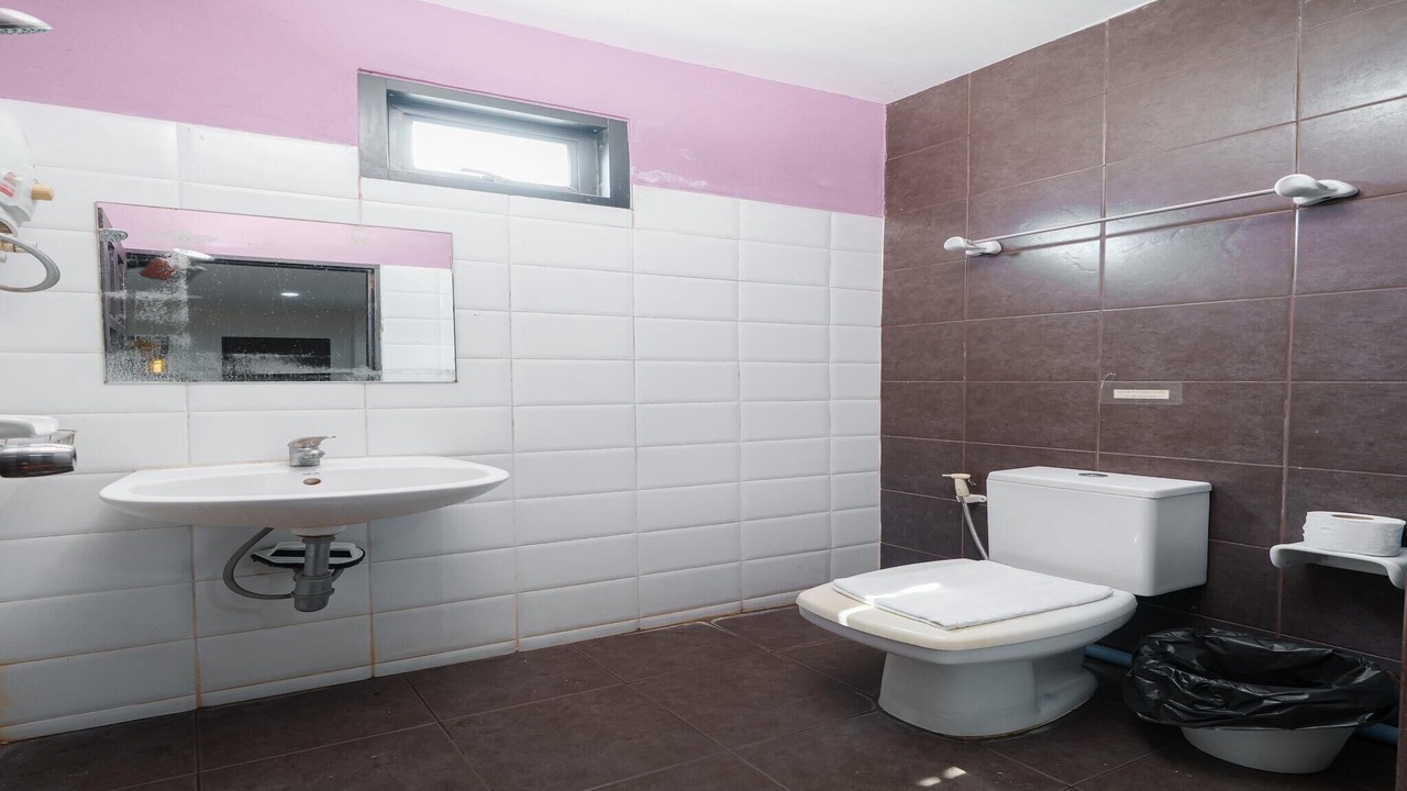 Photo of Bathroom in Lak Si
