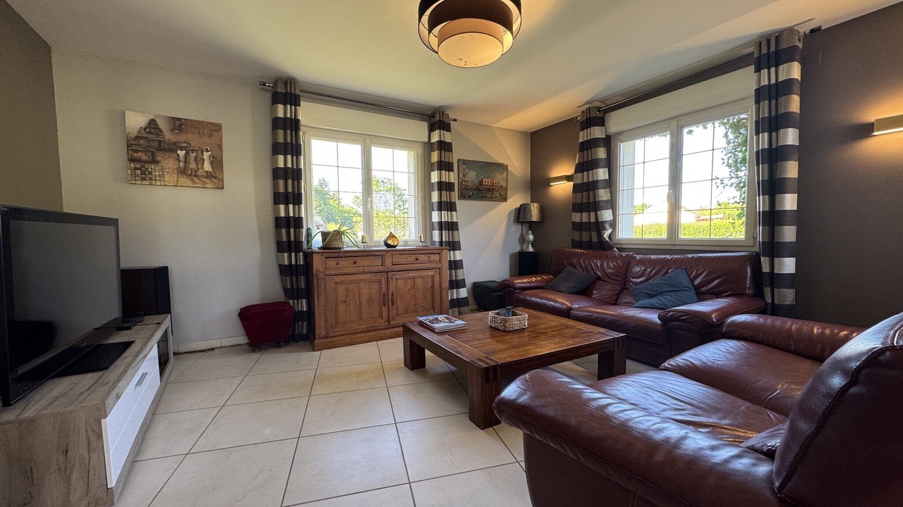 Photo of Livingroom in Montfort-le-Gesnois