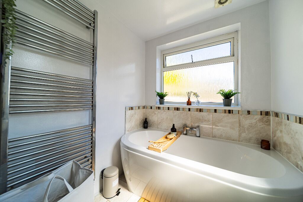 Photo of Bathroom in Wainscot