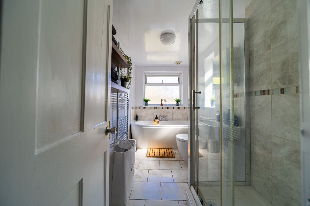 Photo of Bathroom in Wainscot