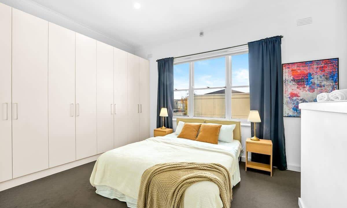 Photo of Bedroom in Caulfield North