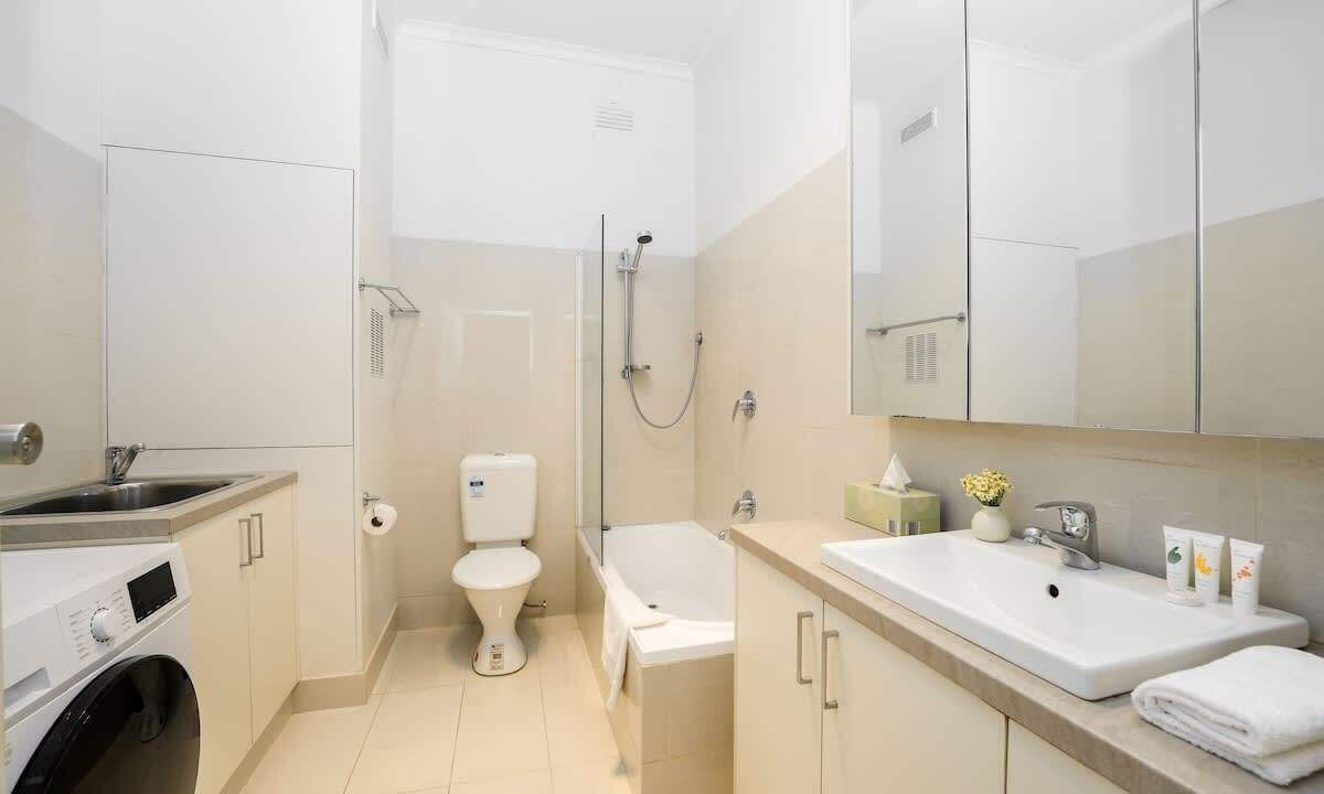 Photo of Bathroom in Caulfield North