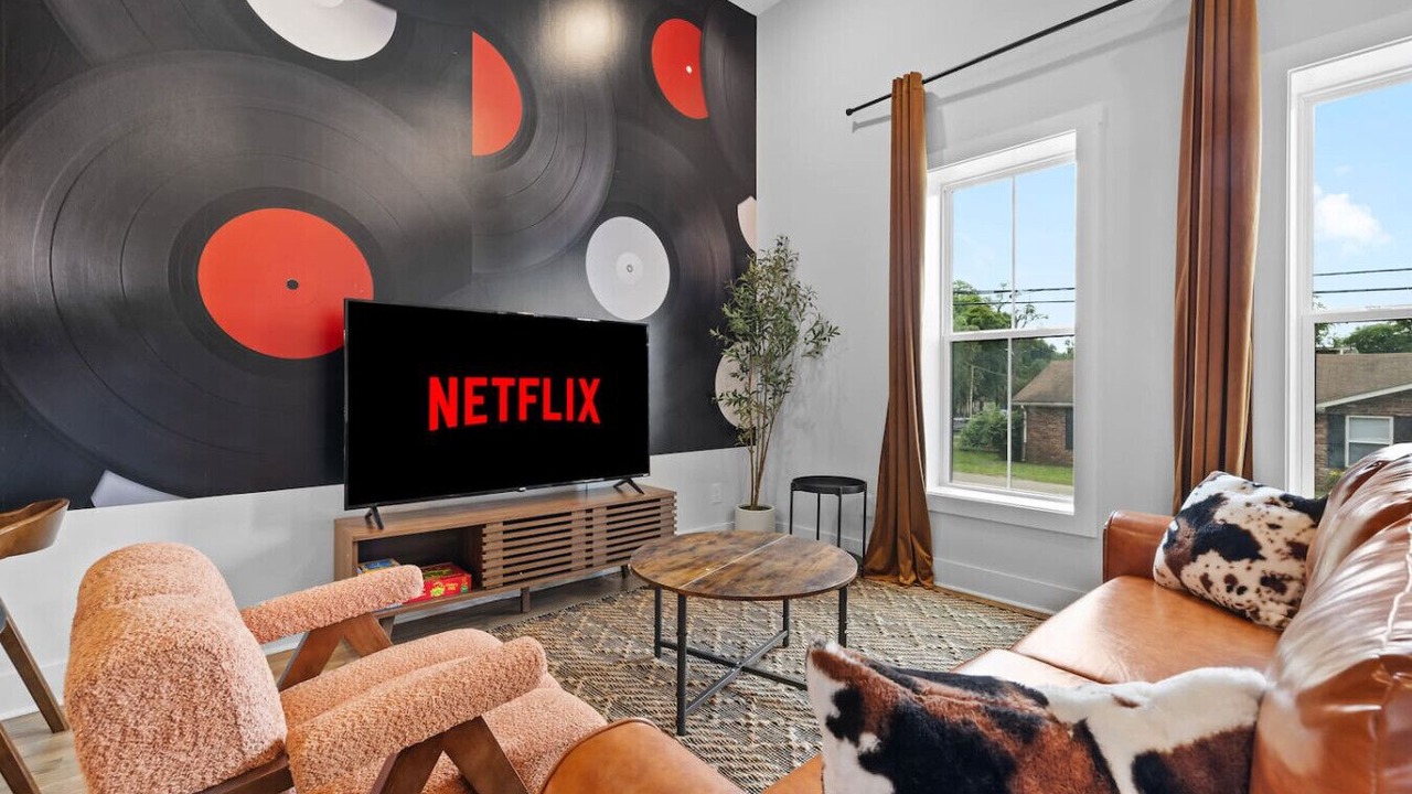 Photo of Livingroom in Talbot's Corner
