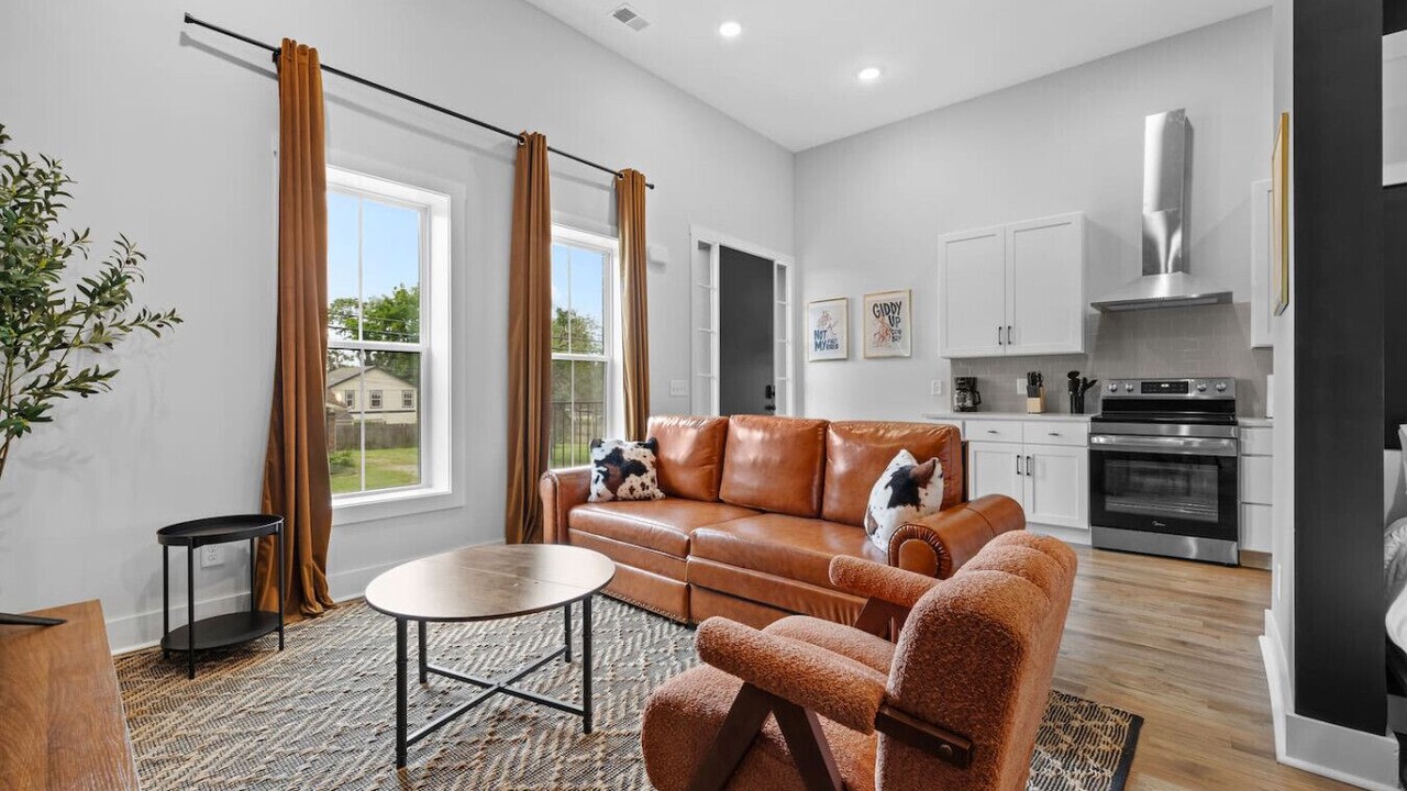 Photo of Livingroom in Talbot's Corner