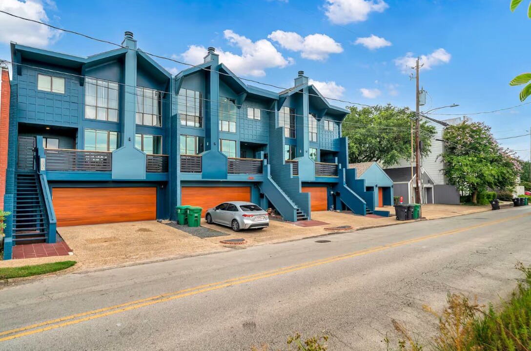 Photo of Outdoor in Neartown