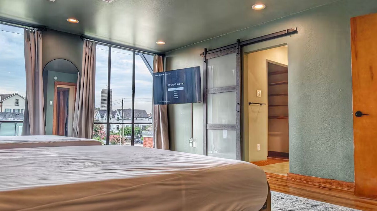 Photo of Bedroom in Neartown