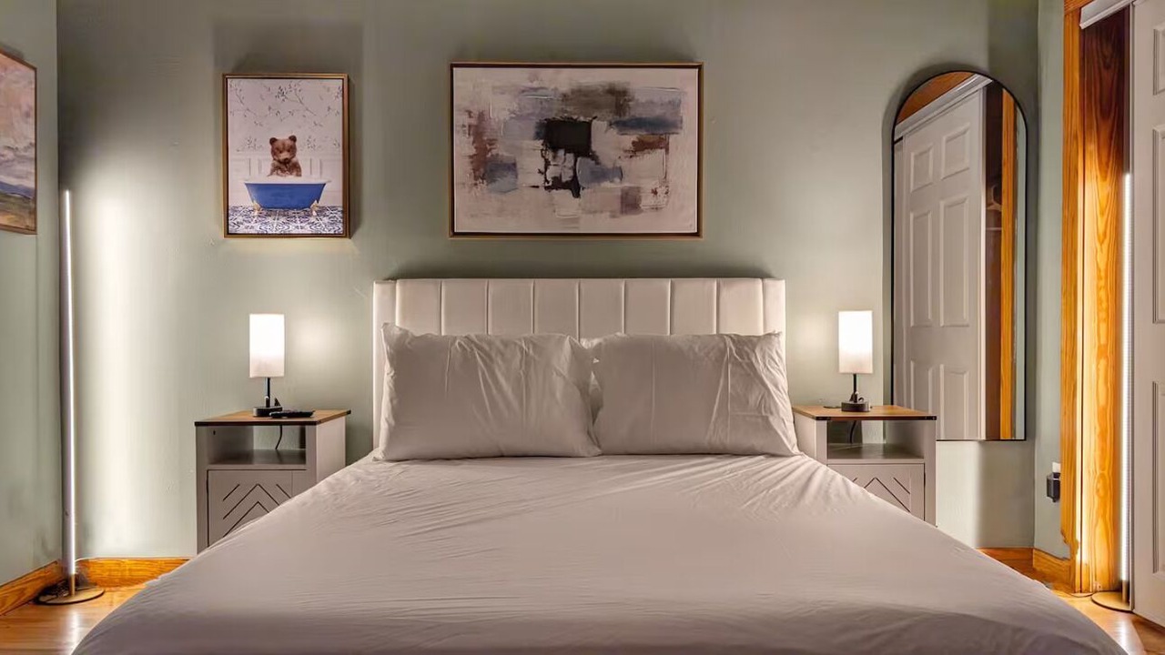 Photo of Bedroom in Neartown