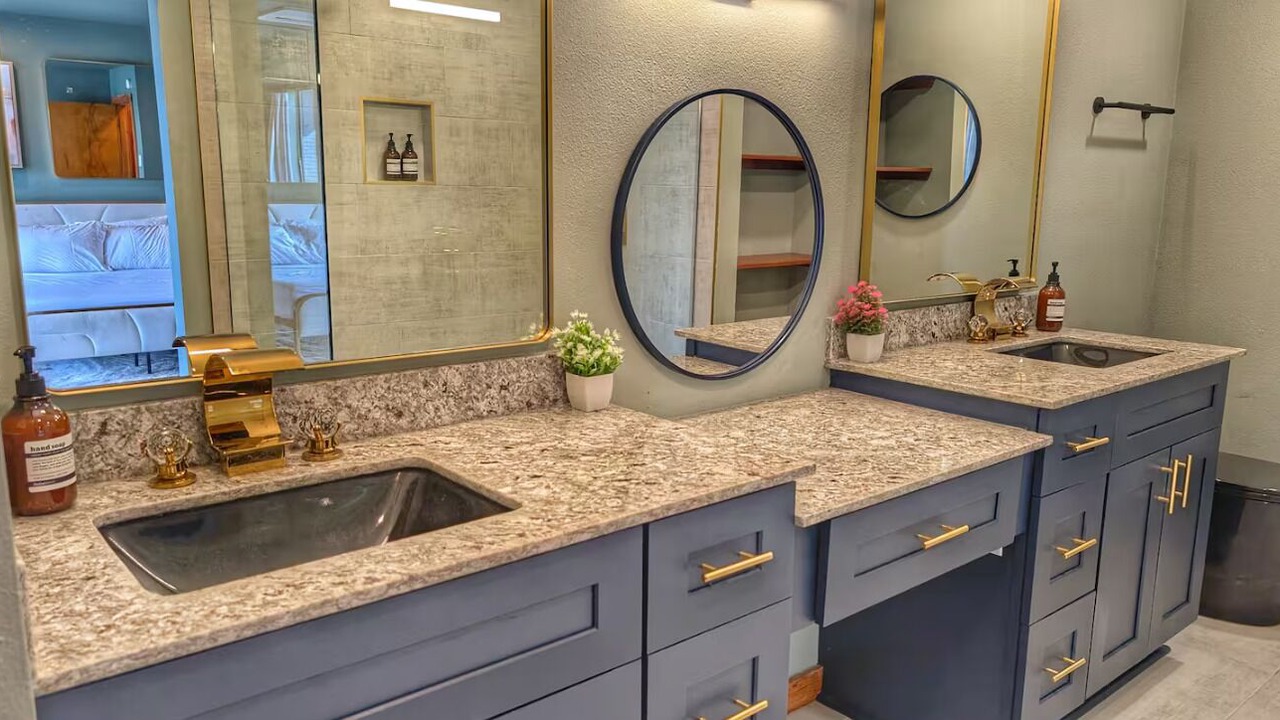 Photo of Bathroom in Neartown