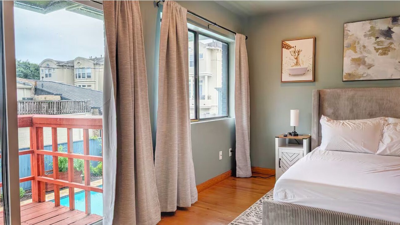 Photo of Bedroom in Neartown