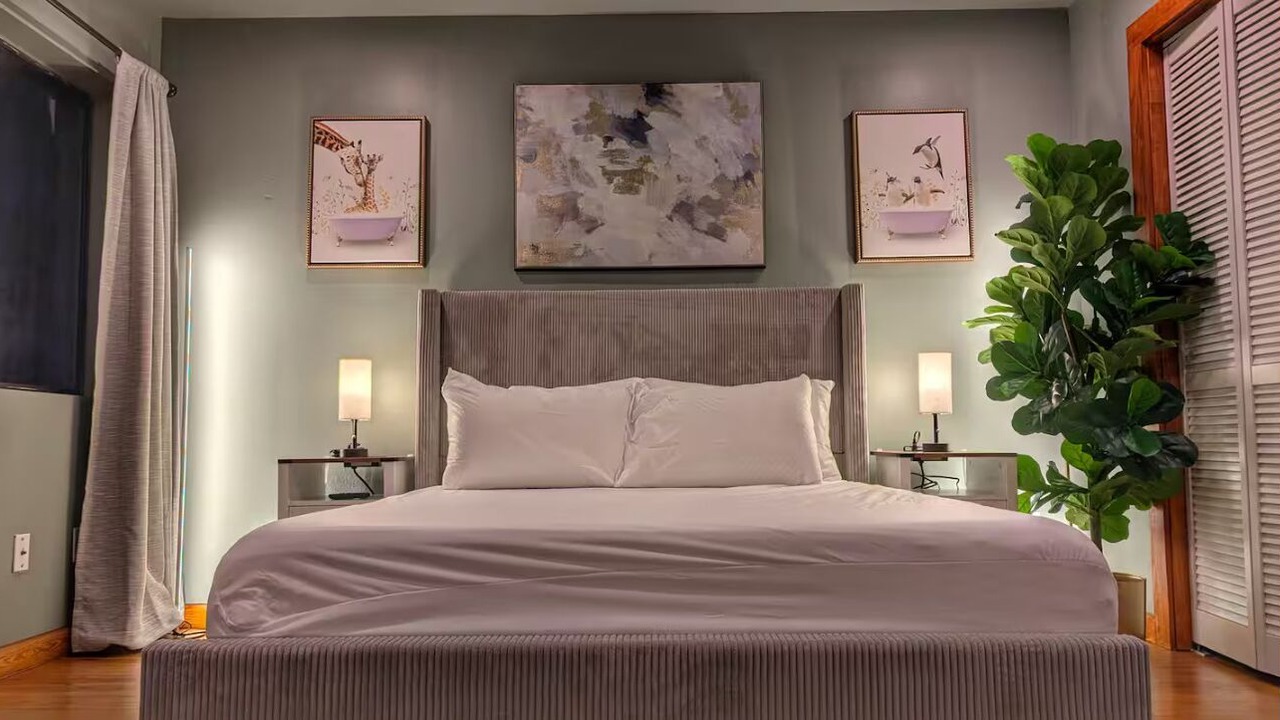 Photo of Bedroom in Neartown