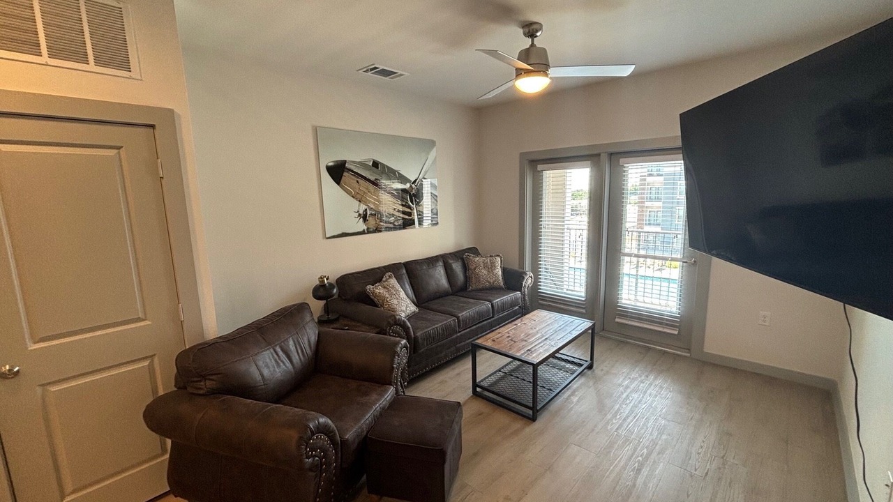 Photo of Livingroom in Lewisville