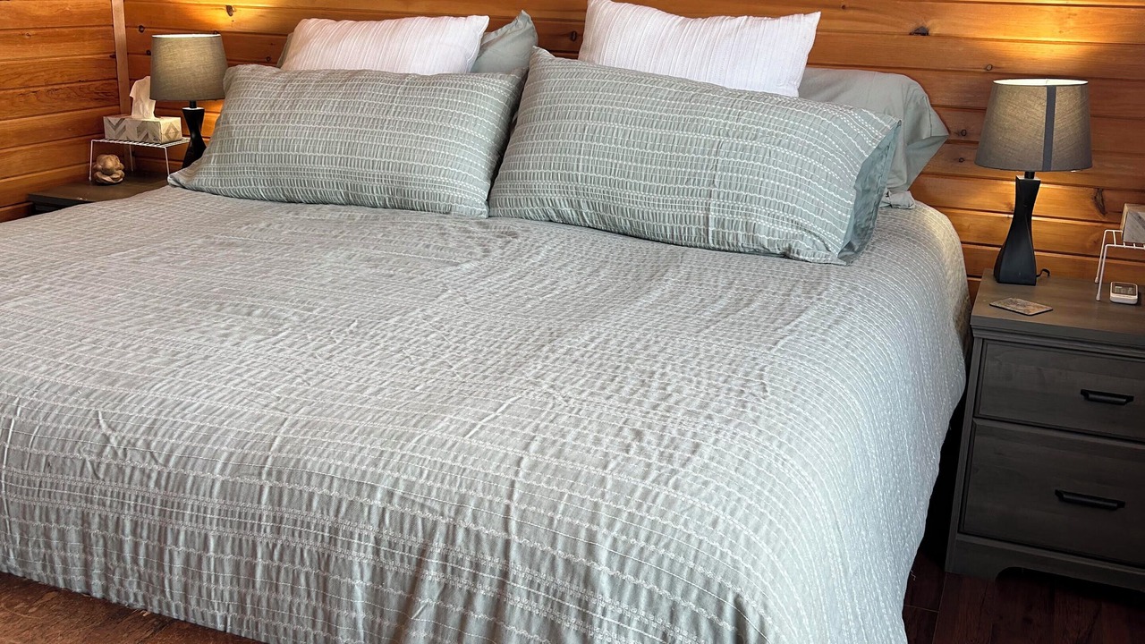 Photo of Bedroom in Blooming Point