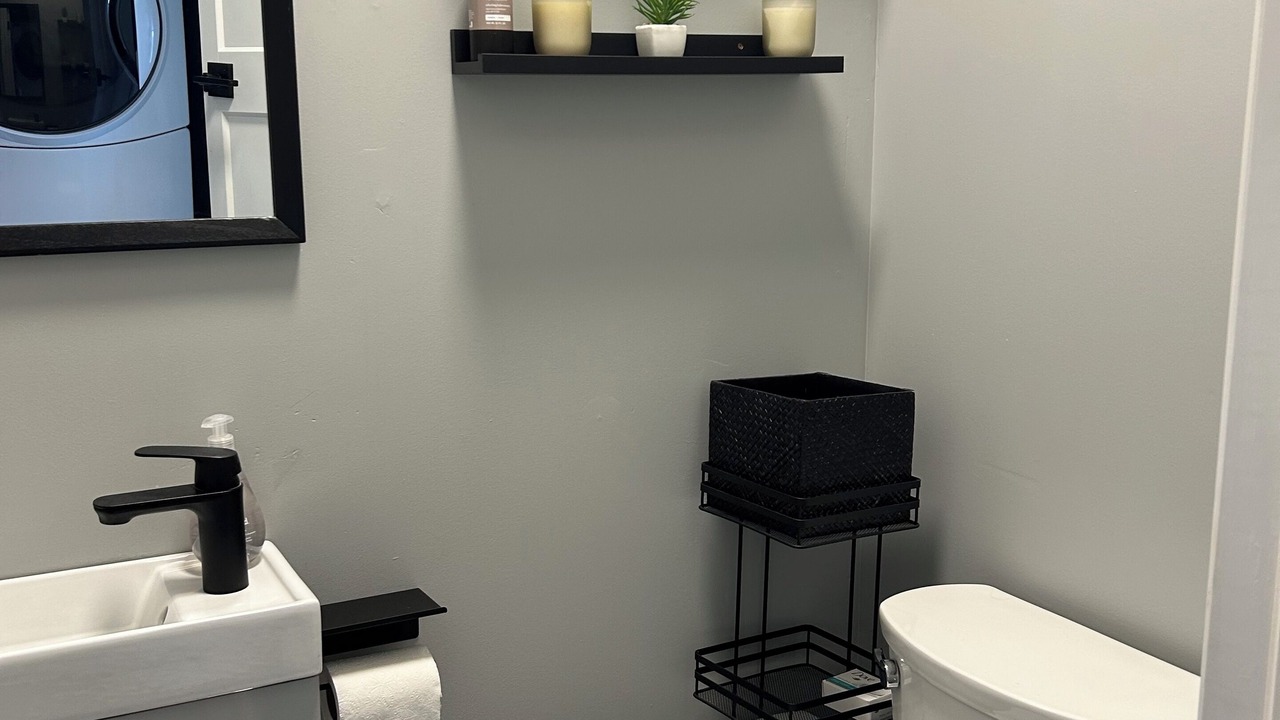 Photo of Bathroom in Blooming Point