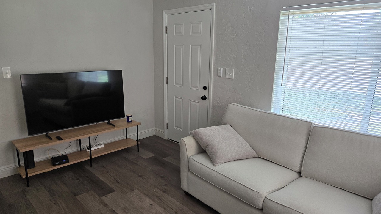 Photo of Livingroom in United Central
